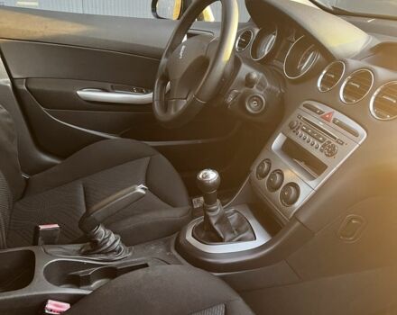 Серый Пежо 308, объемом двигателя 1.4 л и пробегом 227 тыс. км за 4100 $, фото 1 на Automoto.ua