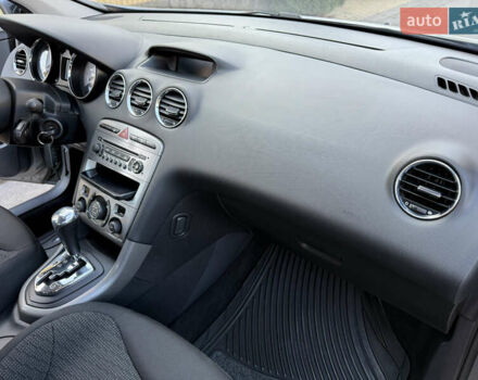 Сірий Пежо 308, об'ємом двигуна 1.6 л та пробігом 231 тис. км за 6150 $, фото 19 на Automoto.ua