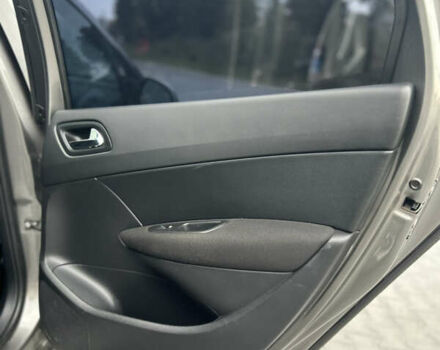 Сірий Пежо 308, об'ємом двигуна 1.6 л та пробігом 165 тис. км за 5999 $, фото 58 на Automoto.ua