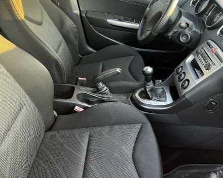 Серый Пежо 308, объемом двигателя 1.4 л и пробегом 227 тыс. км за 4100 $, фото 2 на Automoto.ua