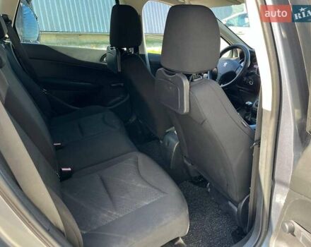 Сірий Пежо 308, об'ємом двигуна 1.6 л та пробігом 250 тис. км за 6490 $, фото 10 на Automoto.ua