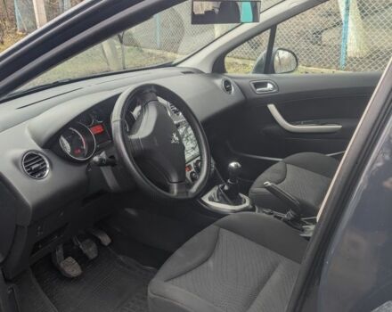 Серый Пежо 308, объемом двигателя 1 л и пробегом 138 тыс. км за 6200 $, фото 7 на Automoto.ua