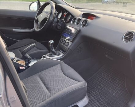 Серый Пежо 308, объемом двигателя 1.6 л и пробегом 276 тыс. км за 6100 $, фото 7 на Automoto.ua