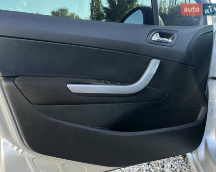 Серый Пежо 308, объемом двигателя 1.6 л и пробегом 223 тыс. км за 5500 $, фото 10 на Automoto.ua