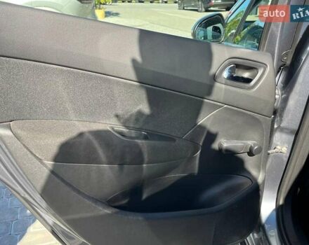 Сірий Пежо 308, об'ємом двигуна 1.6 л та пробігом 250 тис. км за 6490 $, фото 15 на Automoto.ua