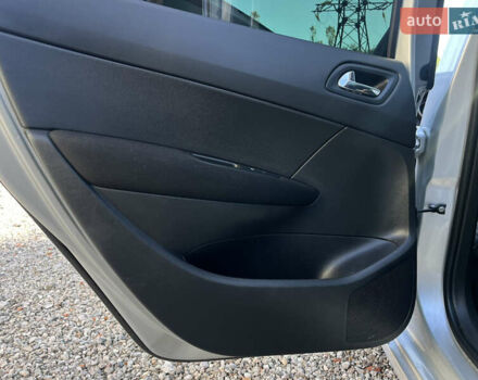 Серый Пежо 308, объемом двигателя 1.6 л и пробегом 223 тыс. км за 5500 $, фото 15 на Automoto.ua