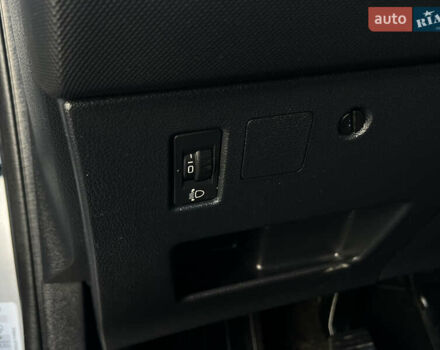 Серый Пежо 308, объемом двигателя 1.6 л и пробегом 223 тыс. км за 5500 $, фото 21 на Automoto.ua