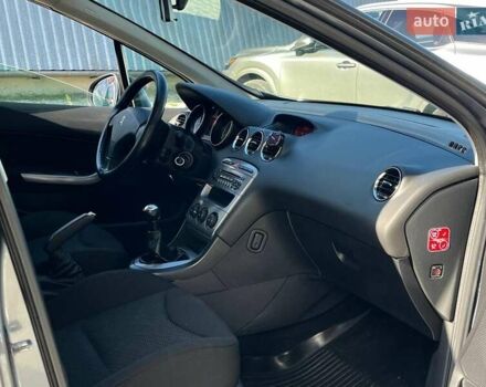 Сірий Пежо 308, об'ємом двигуна 1.6 л та пробігом 250 тис. км за 6490 $, фото 8 на Automoto.ua
