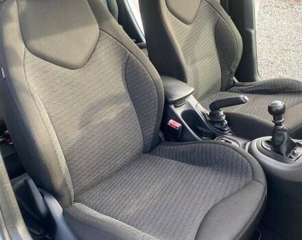 Серый Пежо 308, объемом двигателя 1.56 л и пробегом 255 тыс. км за 5400 $, фото 19 на Automoto.ua