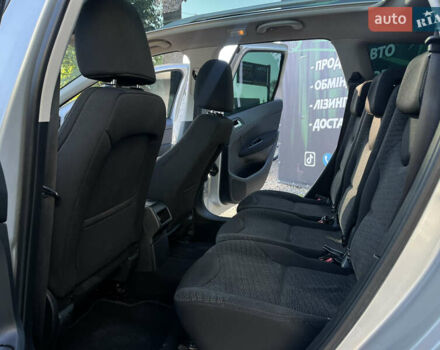 Серый Пежо 308, объемом двигателя 1.6 л и пробегом 223 тыс. км за 5500 $, фото 12 на Automoto.ua