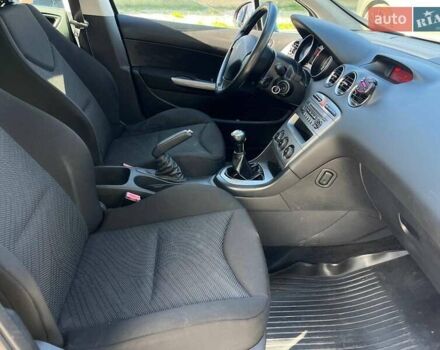Сірий Пежо 308, об'ємом двигуна 1.6 л та пробігом 250 тис. км за 6490 $, фото 7 на Automoto.ua