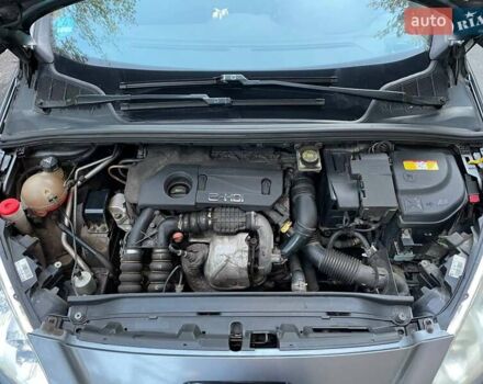 Серый Пежо 308, объемом двигателя 1.6 л и пробегом 345 тыс. км за 5500 $, фото 8 на Automoto.ua