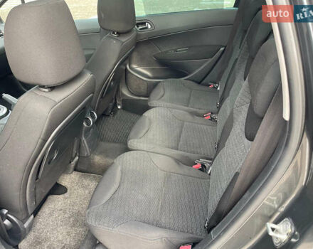 Пежо 308 2011 в Львове на Automoto.ua Серый Пежо 308, объемом двигателя 1.56 л и пробегом 278 тыс. км за 5490 $, фото 22 на Automoto.ua