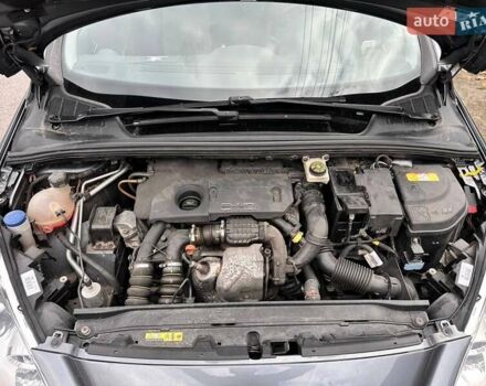 Пежо 308 2011 в Белой Церкве на Automoto.ua Серый Пежо 308, объемом двигателя 1.56 л и пробегом 258 тыс. км за 7000 $, фото 6 на Automoto.ua