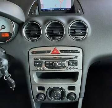 Серый Пежо 308, объемом двигателя 1.6 л и пробегом 254 тыс. км за 8500 $, фото 8 на Automoto.ua