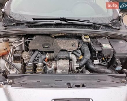 Серый Пежо 308, объемом двигателя 1.6 л и пробегом 245 тыс. км за 6000 $, фото 13 на Automoto.ua