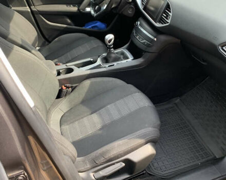 Сірий Пежо 308, об'ємом двигуна 1.6 л та пробігом 281 тис. км за 8700 $, фото 16 на Automoto.ua