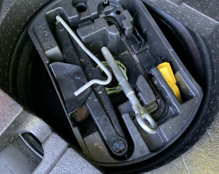 Сірий Пежо 308, об'ємом двигуна 1.6 л та пробігом 281 тис. км за 8700 $, фото 10 на Automoto.ua
