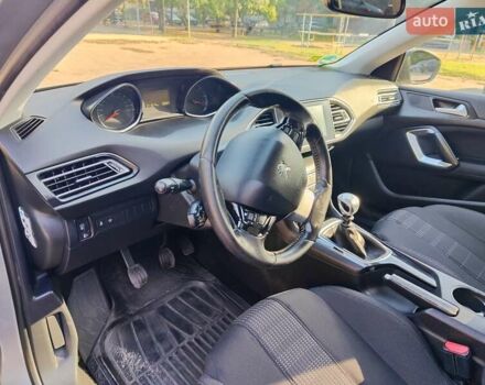 Сірий Пежо 308, об'ємом двигуна 1.56 л та пробігом 211 тис. км за 9300 $, фото 3 на Automoto.ua
