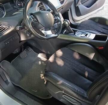 Сірий Пежо 308, об'ємом двигуна 2 л та пробігом 255 тис. км за 12000 $, фото 17 на Automoto.ua