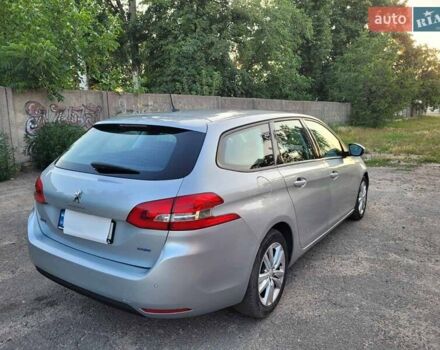 Серый Пежо 308, объемом двигателя 2 л и пробегом 141 тыс. км за 11200 $, фото 4 на Automoto.ua