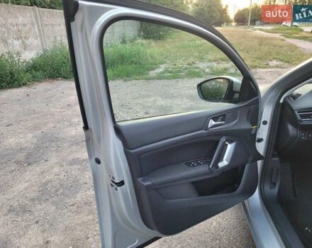 Серый Пежо 308, объемом двигателя 2 л и пробегом 141 тыс. км за 11200 $, фото 9 на Automoto.ua