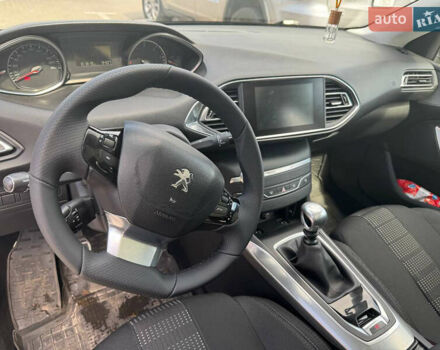 Серый Пежо 308, объемом двигателя 1.56 л и пробегом 106 тыс. км за 9200 $, фото 7 на Automoto.ua