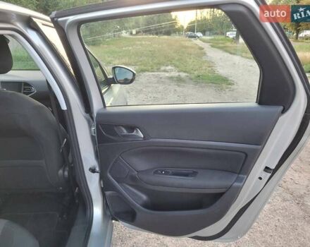 Серый Пежо 308, объемом двигателя 2 л и пробегом 141 тыс. км за 11200 $, фото 15 на Automoto.ua