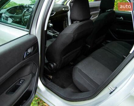 Сірий Пежо 308, об'ємом двигуна 1.56 л та пробігом 177 тис. км за 7800 $, фото 17 на Automoto.ua