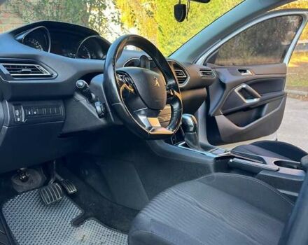 Сірий Пежо 308, об'ємом двигуна 1.56 л та пробігом 229 тис. км за 10700 $, фото 4 на Automoto.ua