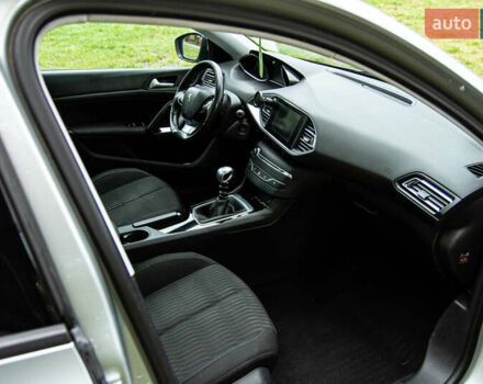 Сірий Пежо 308, об'ємом двигуна 1.56 л та пробігом 177 тис. км за 7800 $, фото 14 на Automoto.ua