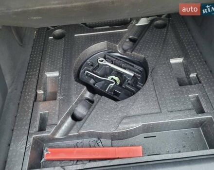 Серый Пежо 308, объемом двигателя 2 л и пробегом 141 тыс. км за 11200 $, фото 13 на Automoto.ua