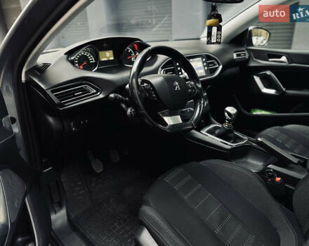 Пежо 308 2015 в Виннице на Automoto.ua Серый Пежо 308, объемом двигателя 1.56 л и пробегом 176 тыс. км за 8700 $, фото 42 на Automoto.ua