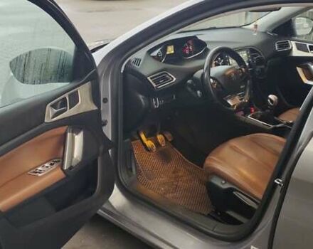 Серый Пежо 308, объемом двигателя 1.56 л и пробегом 239 тыс. км за 10200 $, фото 5 на Automoto.ua