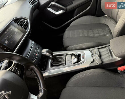 Серый Пежо 308, объемом двигателя 2 л и пробегом 182 тыс. км за 12999 $, фото 19 на Automoto.ua