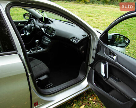 Сірий Пежо 308, об'ємом двигуна 1.56 л та пробігом 177 тис. км за 7800 $, фото 15 на Automoto.ua