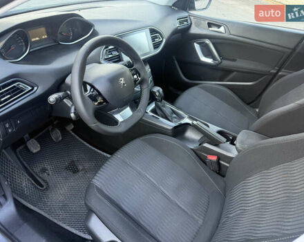 Сірий Пежо 308, об'ємом двигуна 1.6 л та пробігом 225 тис. км за 7499 $, фото 13 на Automoto.ua