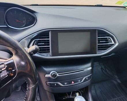 Сірий Пежо 308, об'ємом двигуна 1.56 л та пробігом 211 тис. км за 9300 $, фото 21 на Automoto.ua