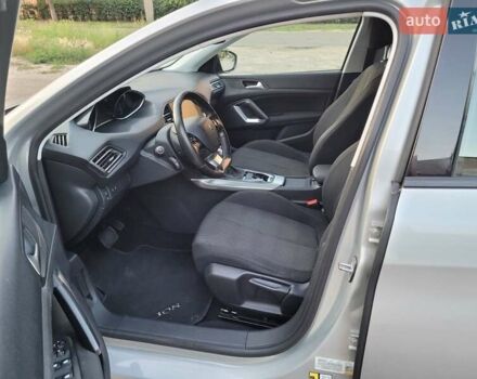 Серый Пежо 308, объемом двигателя 2 л и пробегом 141 тыс. км за 11200 $, фото 8 на Automoto.ua