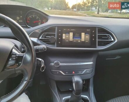 Серый Пежо 308, объемом двигателя 2 л и пробегом 141 тыс. км за 11200 $, фото 19 на Automoto.ua