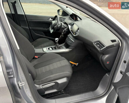 Серый Пежо 308, объемом двигателя 1.56 л и пробегом 295 тыс. км за 8799 $, фото 12 на Automoto.ua