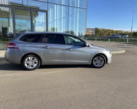 Пежо 308 2016 в Киеве на Automoto.ua Серый Пежо 308, объемом двигателя 1.6 л и пробегом 184 тыс. км за 11500 $, фото 2 на Automoto.ua