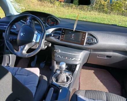 Пежо 308 2016 в Тернополе на Automoto.ua Серый Пежо 308, объемом двигателя 1.6 л и пробегом 290 тыс. км за 9200 $, фото 2 на Automoto.ua