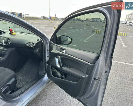 Серый Пежо 308, объемом двигателя 1.56 л и пробегом 228 тыс. км за 9200 $, фото 10 на Automoto.ua