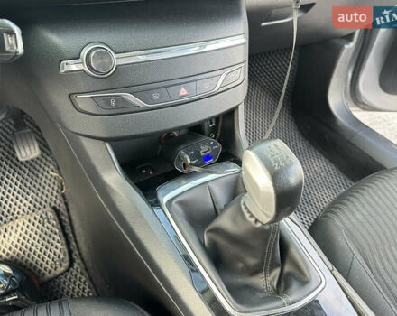 Серый Пежо 308, объемом двигателя 1.56 л и пробегом 228 тыс. км за 9200 $, фото 19 на Automoto.ua