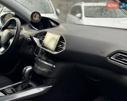 Пежо 308 2016 в Стрые на Automoto.ua Серый Пежо 308, объемом двигателя 2 л и пробегом 104 тыс. км за 12999 $, фото 107 на Automoto.ua