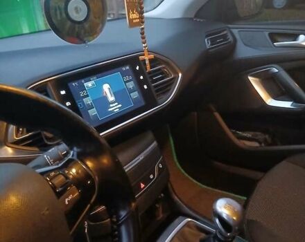 Серый Пежо 308, объемом двигателя 1.56 л и пробегом 233 тыс. км за 9200 $, фото 6 на Automoto.ua