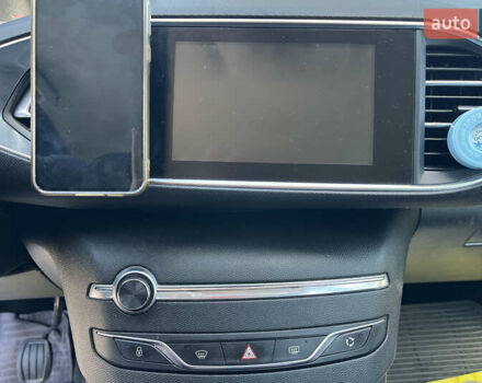 Сірий Пежо 308, об'ємом двигуна 1.56 л та пробігом 195 тис. км за 10700 $, фото 15 на Automoto.ua