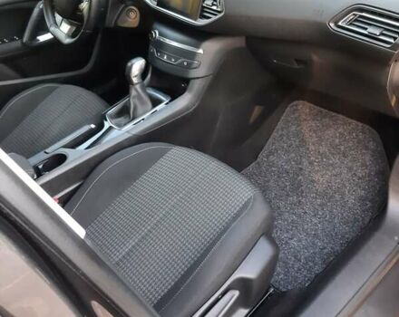 Серый Пежо 308, объемом двигателя 1.56 л и пробегом 254 тыс. км за 10950 $, фото 72 на Automoto.ua