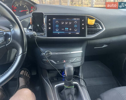 Сірий Пежо 308, об'ємом двигуна 1.5 л та пробігом 140 тис. км за 13700 $, фото 14 на Automoto.ua
